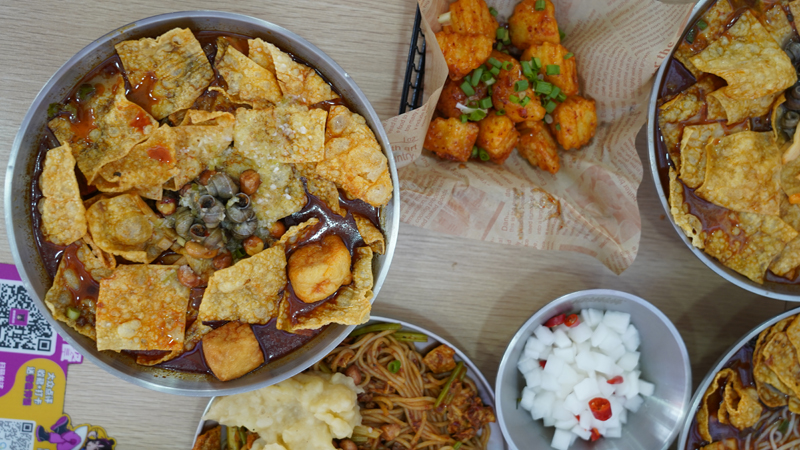 女生开螺蛳粉店，选对螺蛳粉加盟品牌，让开店轻松！