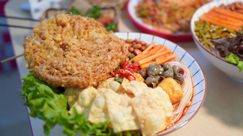 加盟螺蛳粉店，成了王老板的幸福转折点