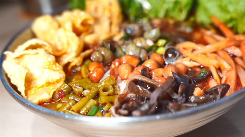 高校食堂开螺蛳粉加盟店.jpg 高校食堂开螺蛳粉加盟店.jpg