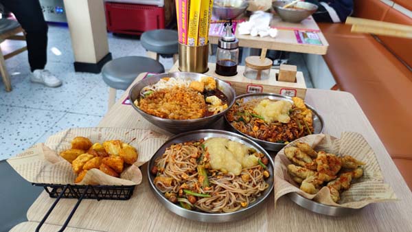 县城适合开什么快餐？螺蛳粉开店加盟靠谱吗？