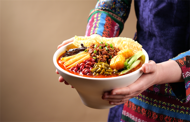 螺蛳粉火锅加盟品牌的四季哲学：什么季节种什么"店"