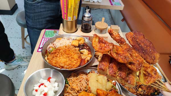 螺蛳粉加盟开店攻略：柳蛳蛳复合型门店，新手也能快速落地